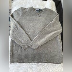 Polo Ralph Lauren Gray V-Neck Sweater Lambs wool
- XL